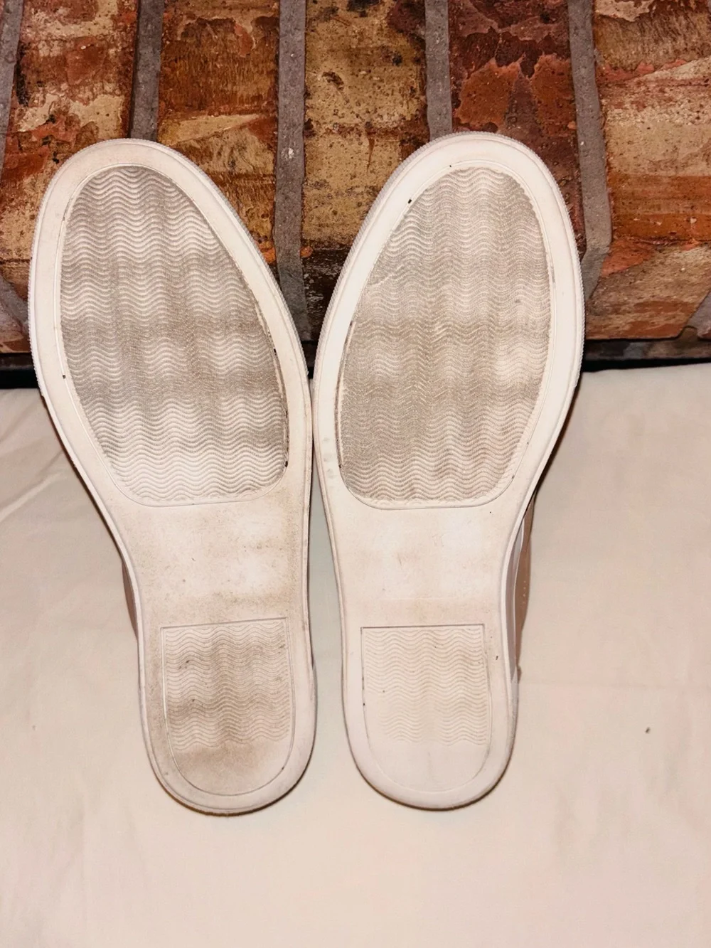 Soda Casual Closed Toe Slip-On Vented Mesh Sneaker Shoes Size 11